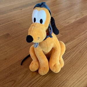 Disney Theme Parks Pirates of the Caribbean Pluto Dog‎ with Keys Plush Toy Pluto